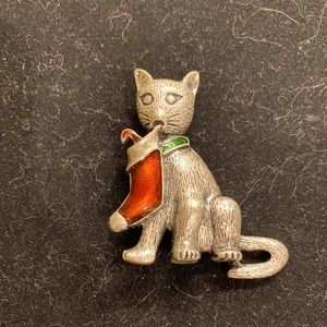 Holiday cat pin!